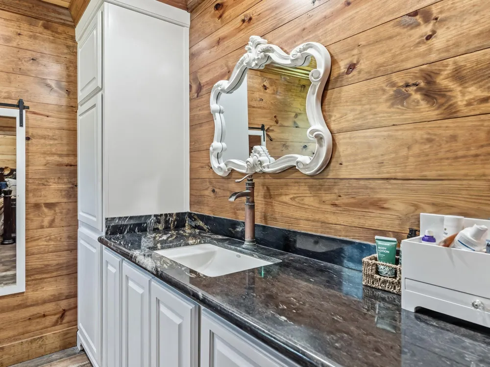 2904 Garrison Lane Orange, TX 77630