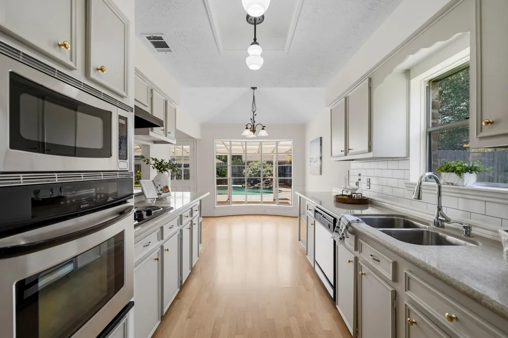 13539 Brook Hollow Drive Sugar Land, TX 77498