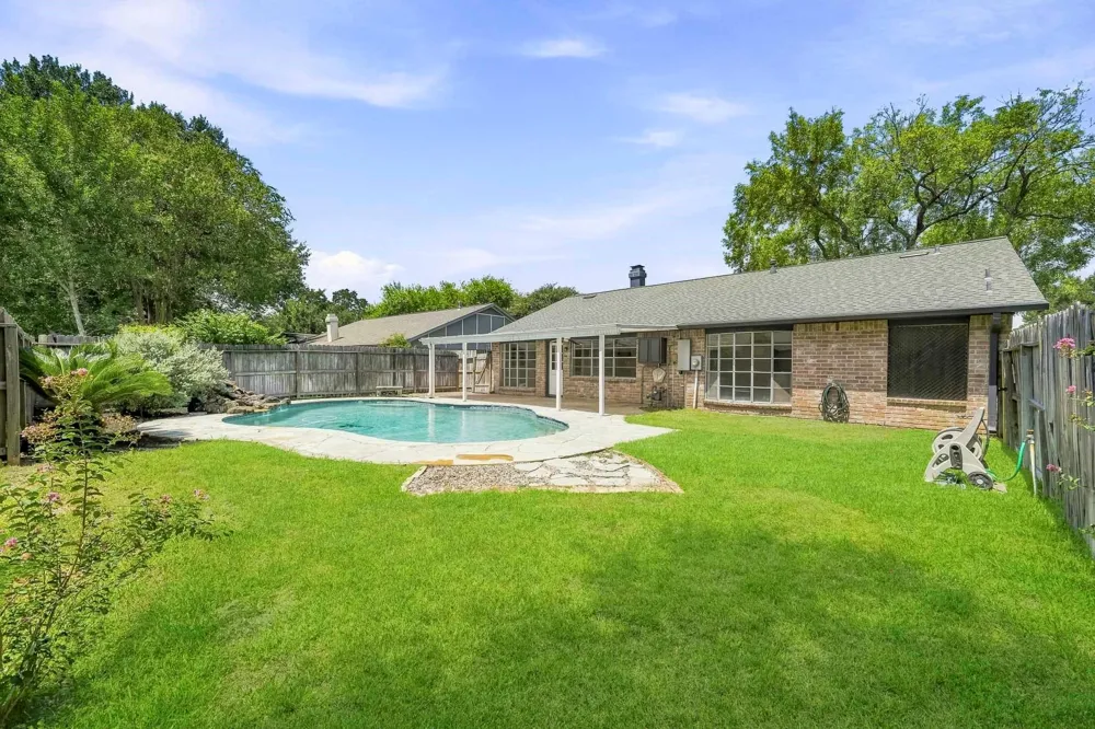 13539 Brook Hollow Drive Sugar Land, TX 77498