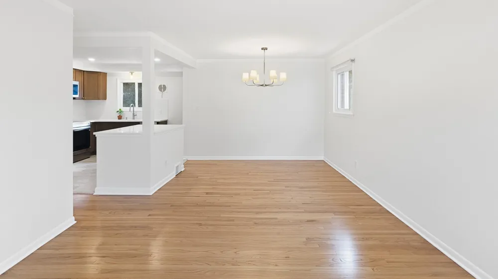8982 Lucerne Avenue Redford, MI 48239