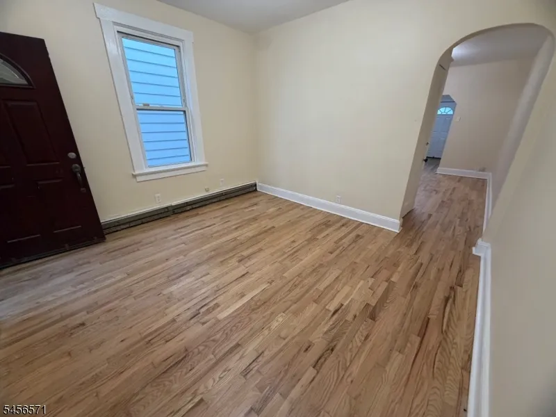 407 Knopf St Linden City, NJ 07036