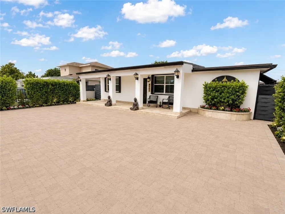 E 9th Lane Hialeah, FL 33013