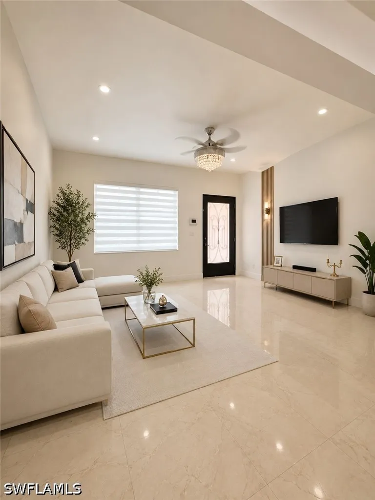 E 9th Lane Hialeah, FL 33013