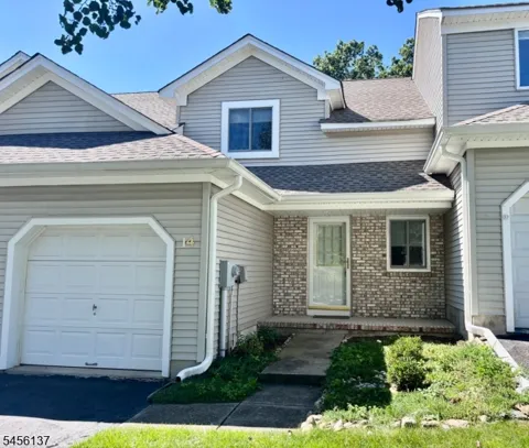 14 Pale Star Ct