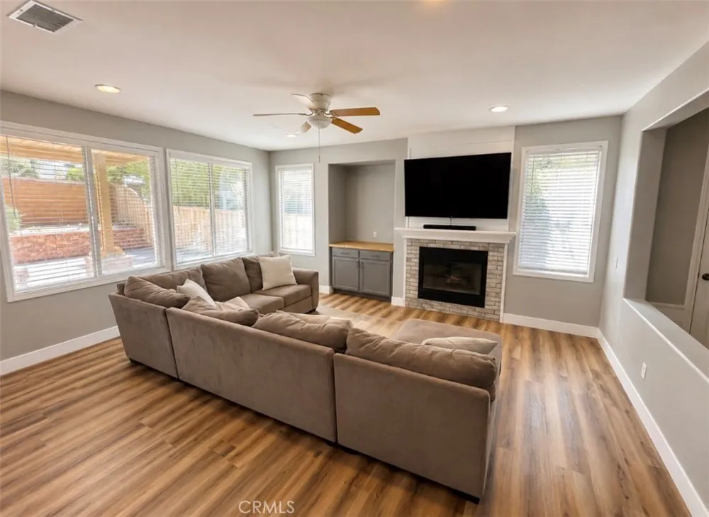 33537 Cedar Creek Lake Elsinore, CA 92532