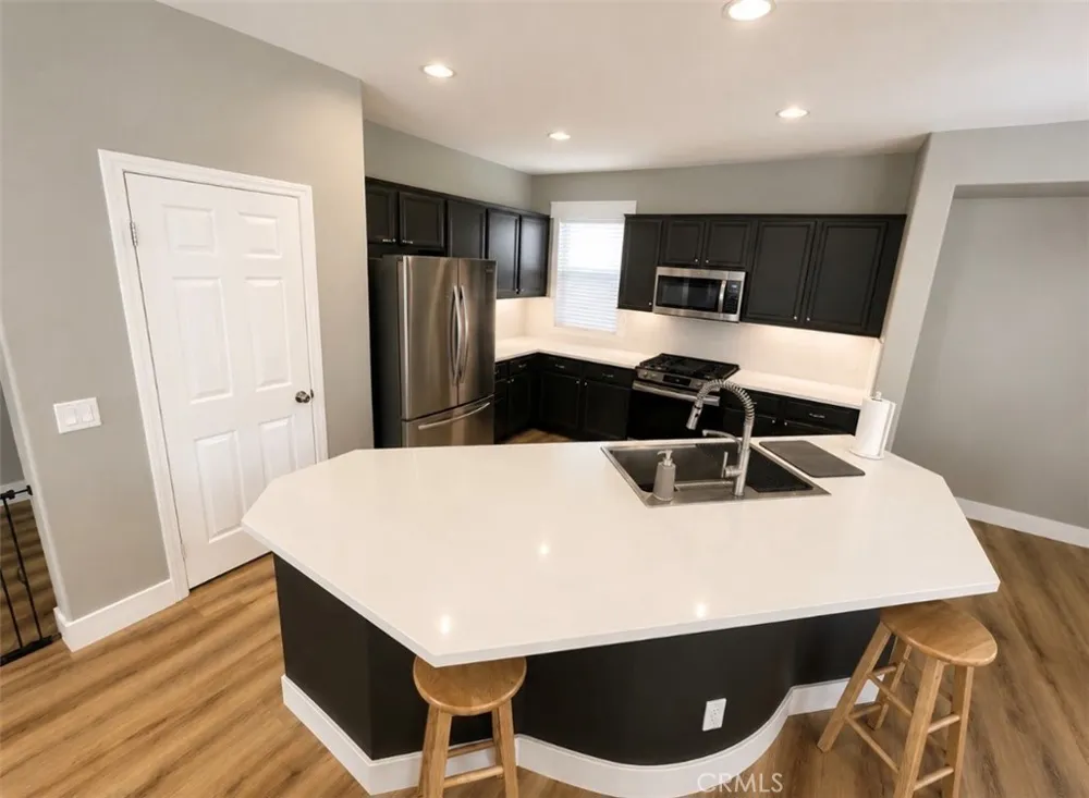 33537 Cedar Creek Lake Elsinore, CA 92532