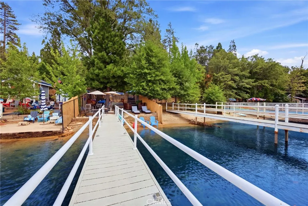 197 Ca-173 Lake Arrowhead, CA 92352