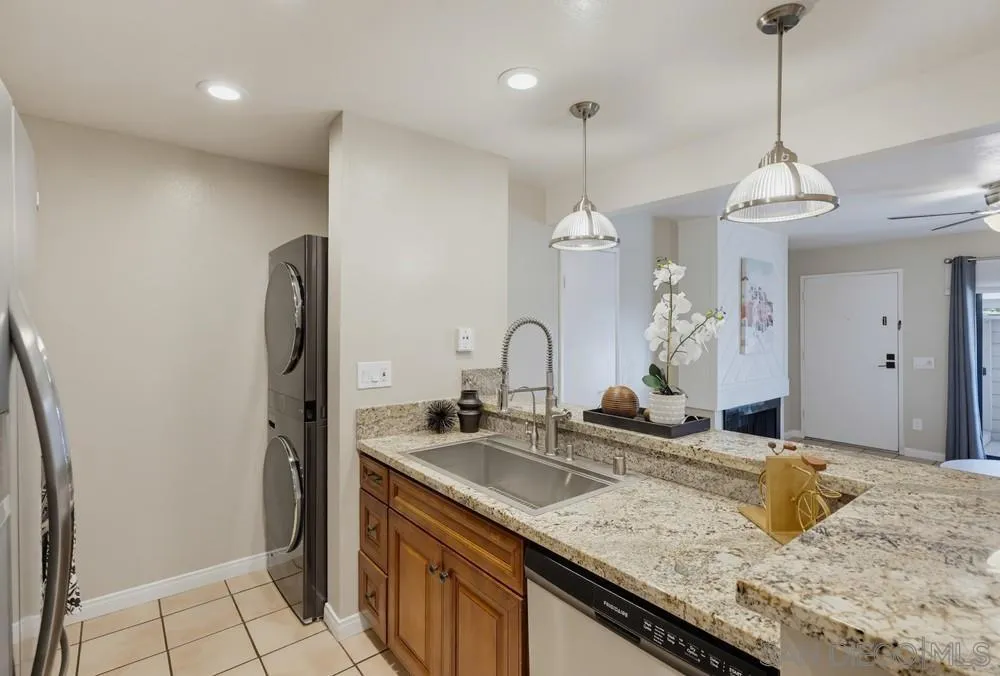 9169 Village Glen #155 San Diego, CA 92123
