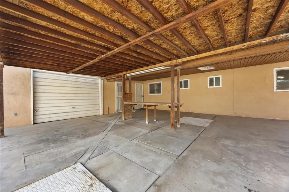 3717 Madrid Bakersfield, CA 93309