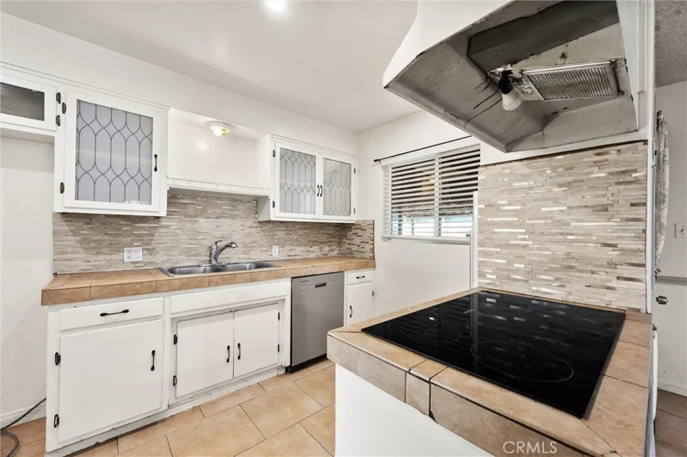 3717 Madrid Bakersfield, CA 93309