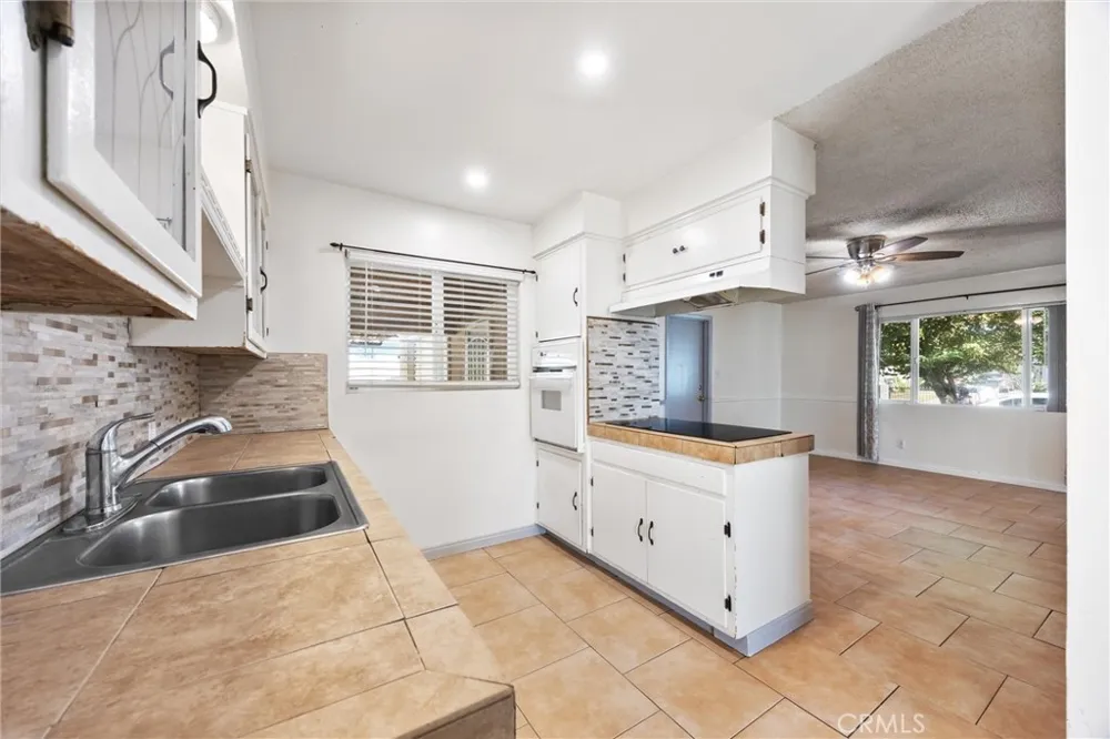 3717 Madrid Bakersfield, CA 93309