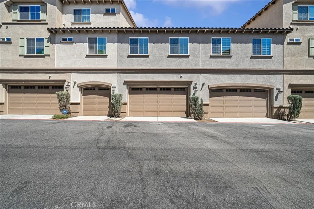 318 Calvados Azusa, CA 91702