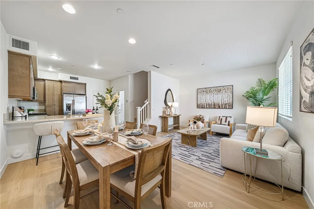 318 Calvados Azusa, CA 91702