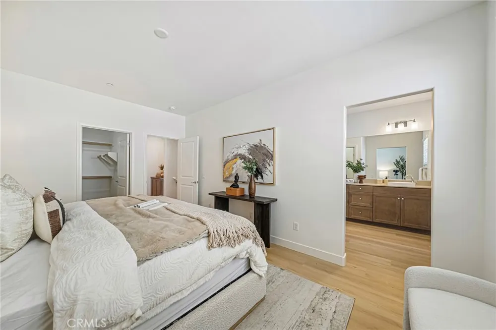 318 Calvados Azusa, CA 91702