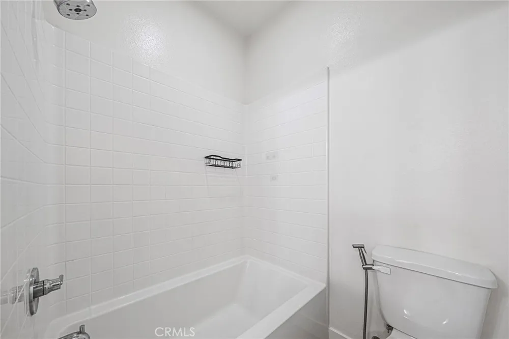 318 Calvados Azusa, CA 91702