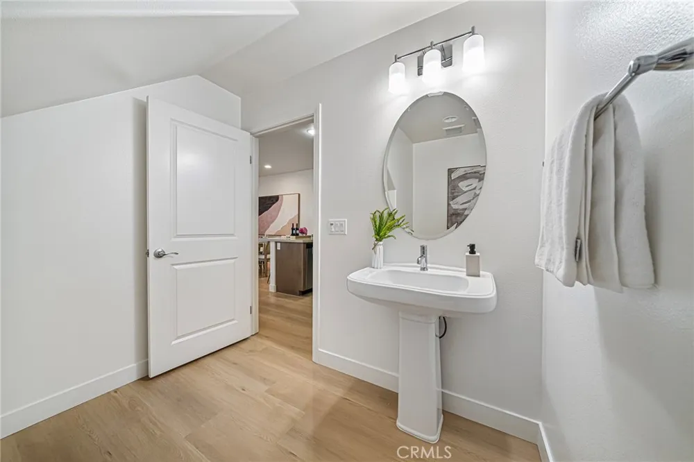 318 Calvados Azusa, CA 91702