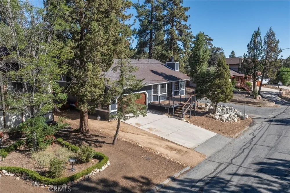 381 San Martin Big Bear City, CA 92314