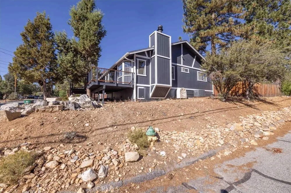 381 San Martin Big Bear City, CA 92314