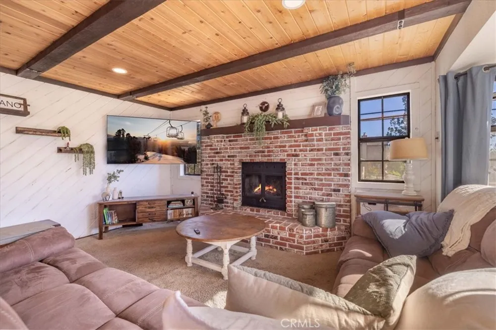 381 San Martin Big Bear City, CA 92314