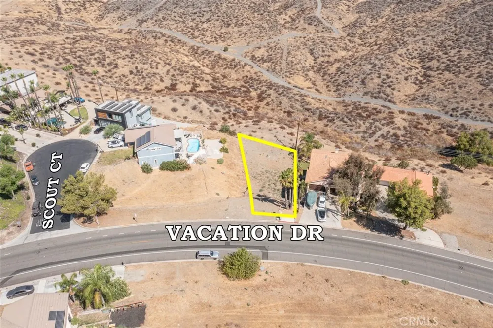 35302101 Vacation Drive Canyon Lake, CA 92587