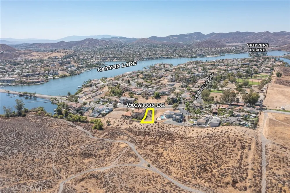 35302101 Vacation Drive Canyon Lake, CA 92587