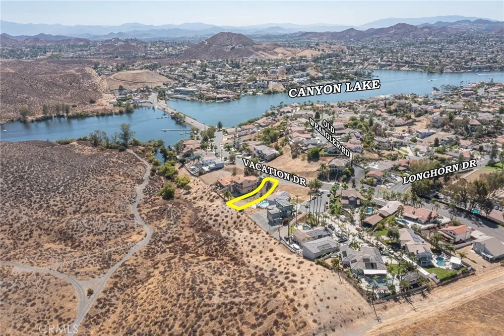 35302101 Vacation Drive Canyon Lake, CA 92587