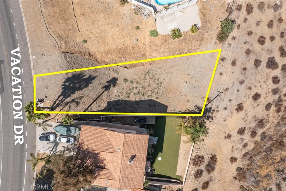 35302101 Vacation Drive Canyon Lake, CA 92587