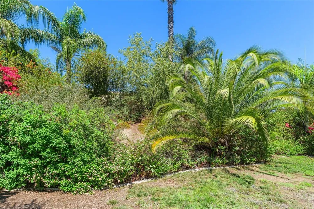 6 Corte Rivera Lake Elsinore, CA 92532