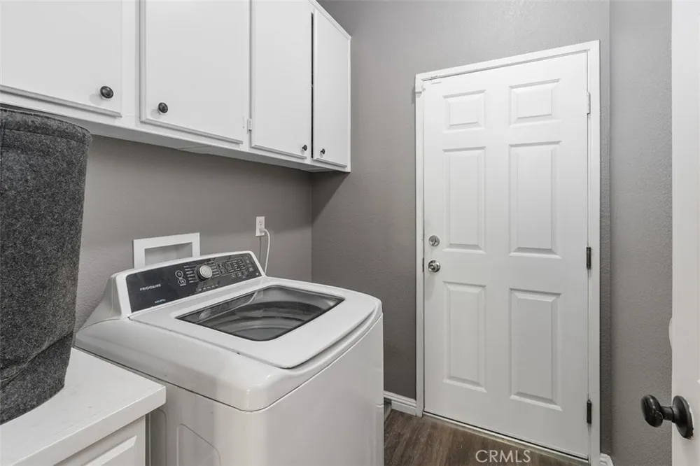 6 Corte Rivera Lake Elsinore, CA 92532