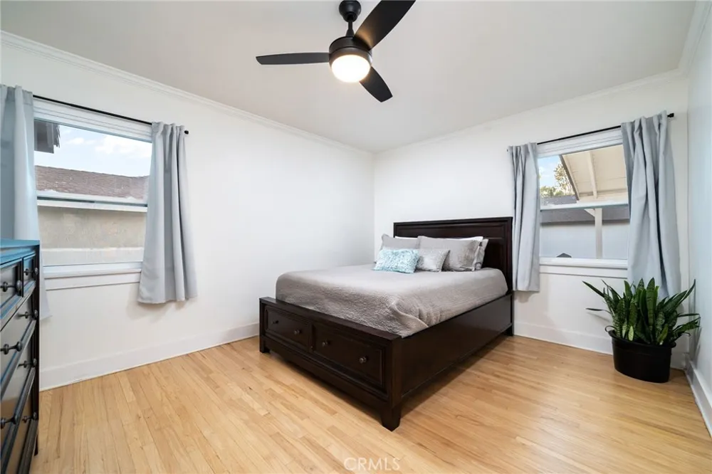 887 1st Avenue Upland, CA 91786