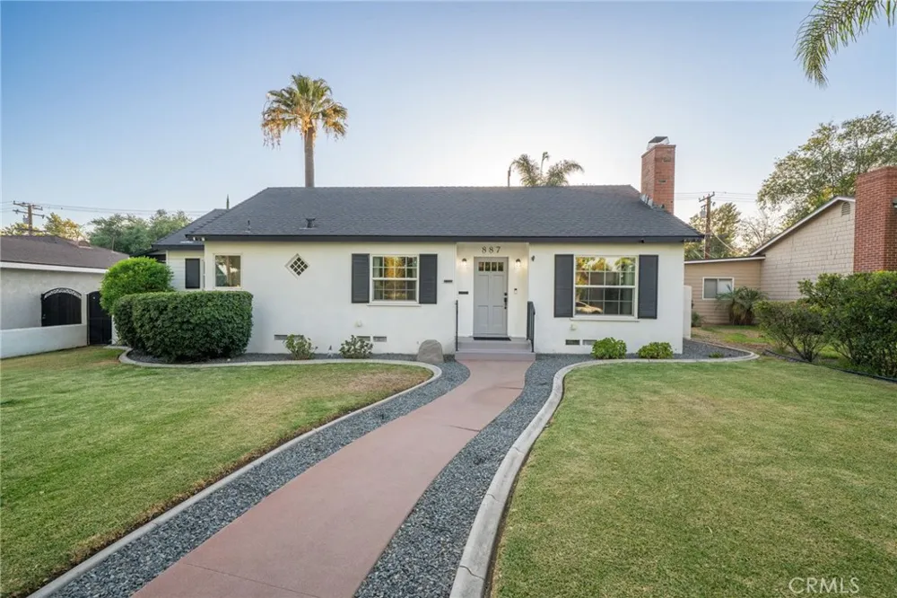 887 1st Avenue Upland, CA 91786