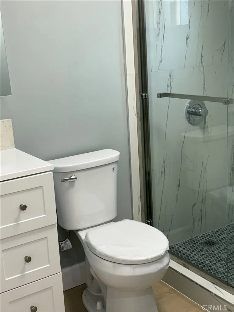 7035 RHEA Reseda, CA 91335