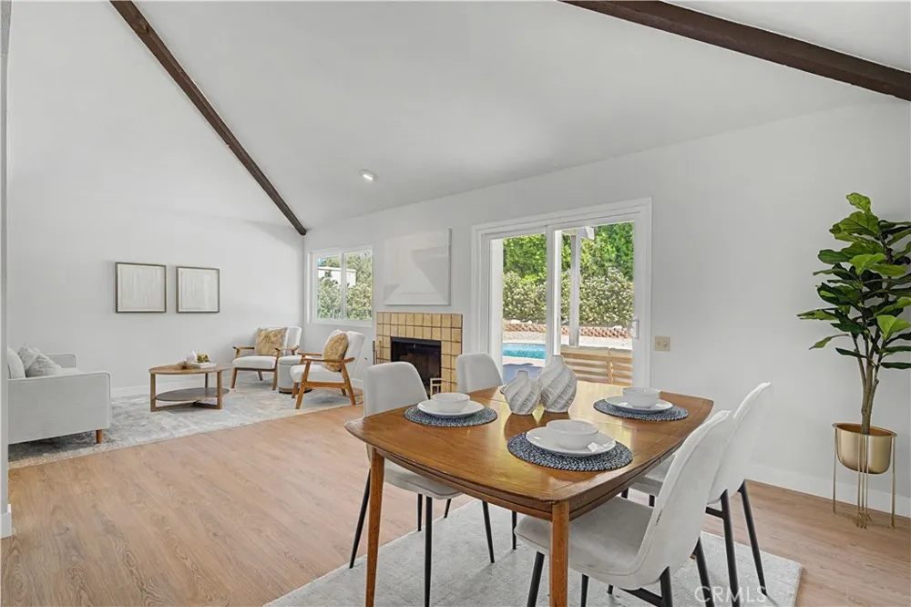 1360 E Gem Circle Palm Springs, CA 92262