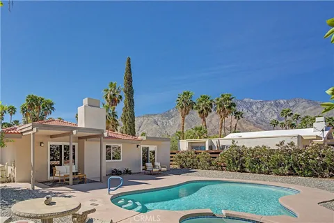 1360 E Gem Circle