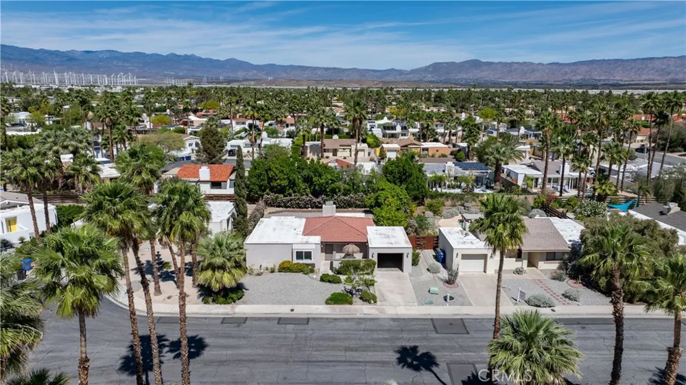 1360 E Gem Circle Palm Springs, CA 92262
