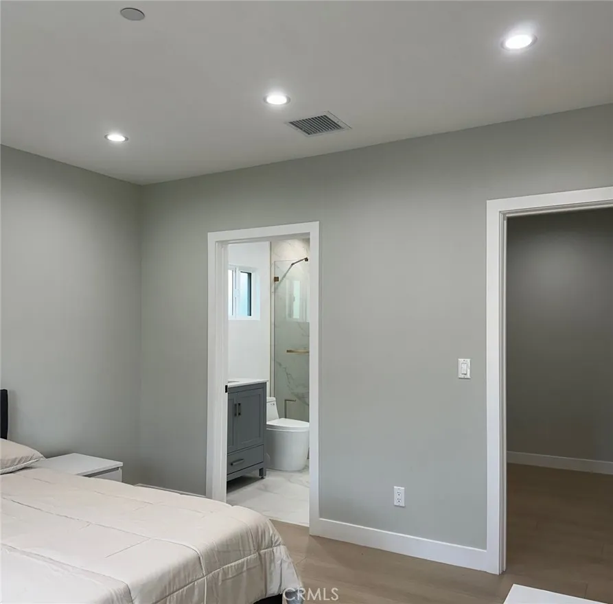 11333 Delano Street North Hollywood, CA 91606