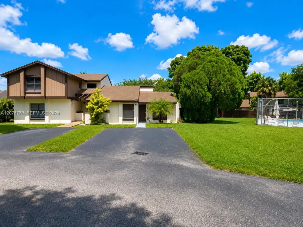 6922 SW 128th Pl Miami, FL 33183