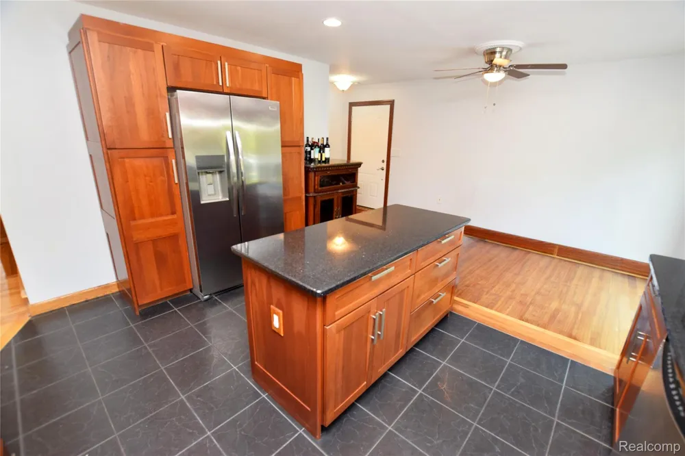 2182 Wiggins Road Fenton Charter Township, MI 48430