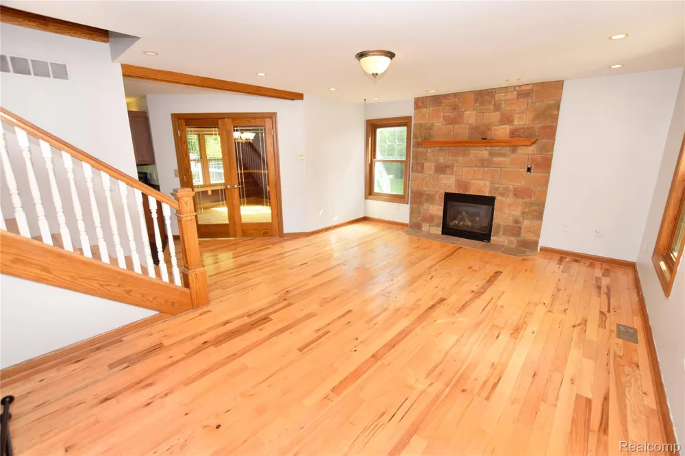 2182 Wiggins Road Fenton Charter Township, MI 48430