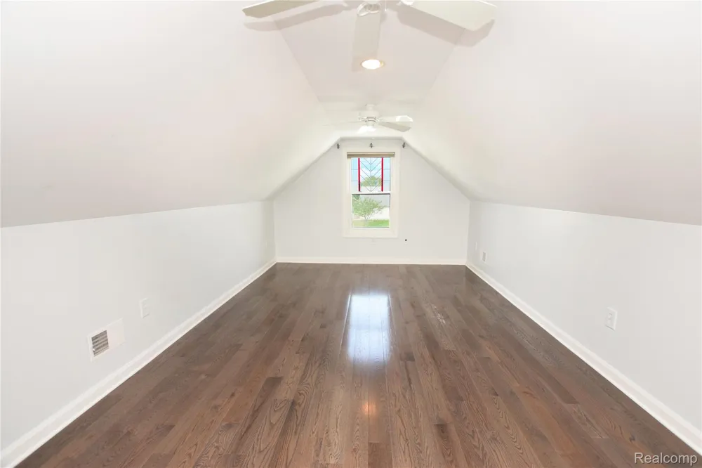 2182 Wiggins Road Fenton Charter Township, MI 48430