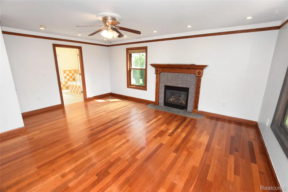 2182 Wiggins Road Fenton Charter Township, MI 48430