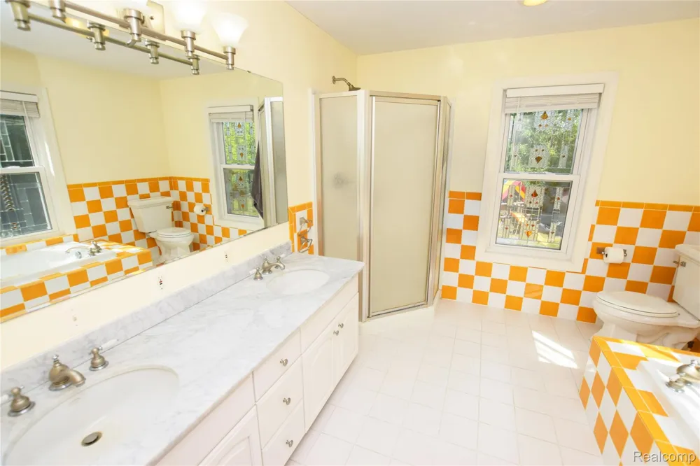 2182 Wiggins Road Fenton Charter Township, MI 48430