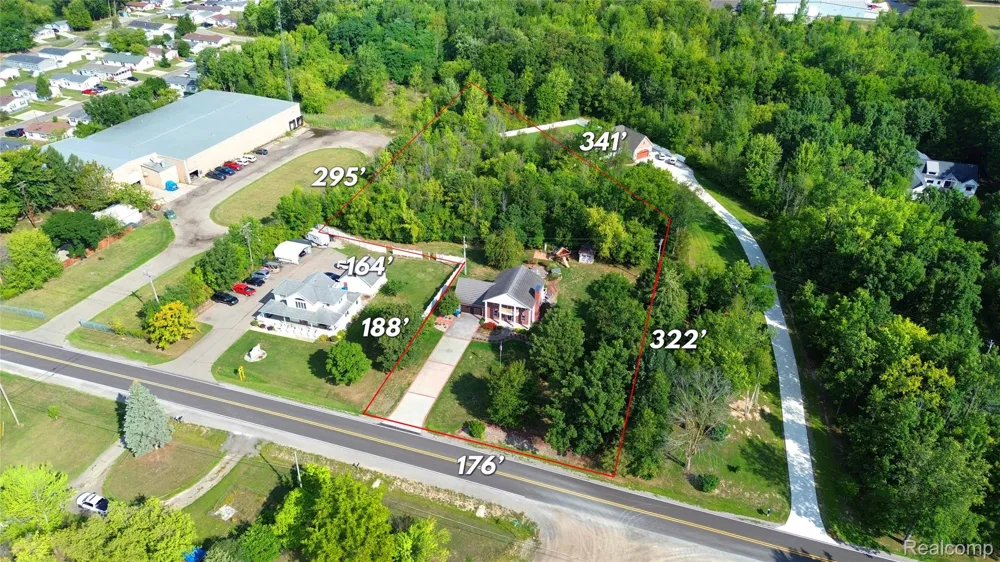 2182 Wiggins Road Fenton Charter Township, MI 48430