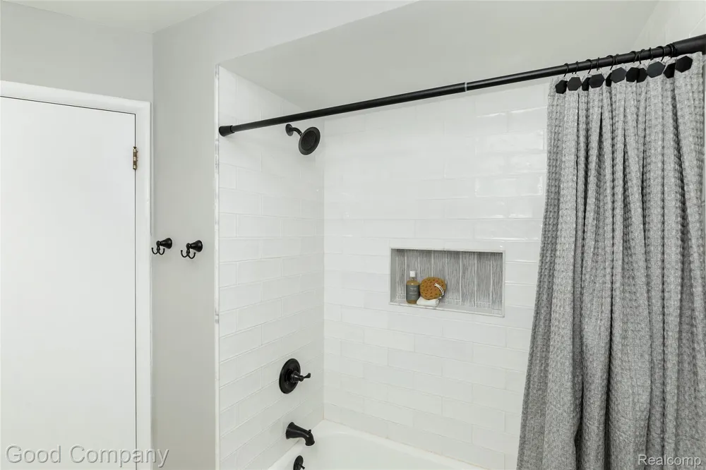 606 Magnolia Avenue Royal Oak City, MI 48073