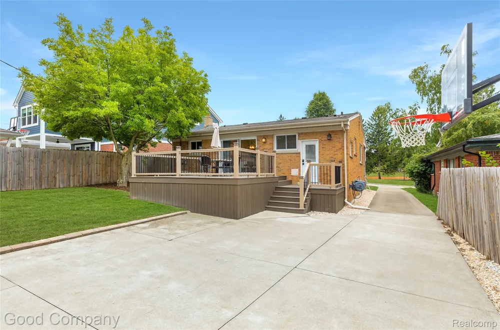 606 Magnolia Avenue Royal Oak City, MI 48073