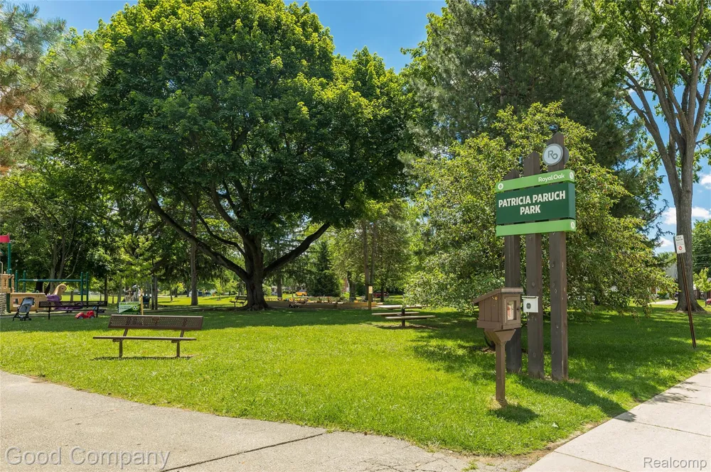 606 Magnolia Avenue Royal Oak City, MI 48073