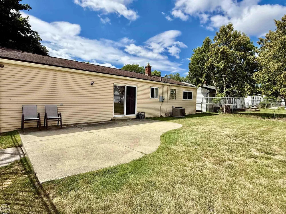 12591 Bender Street Sterling Heights City, MI 48313