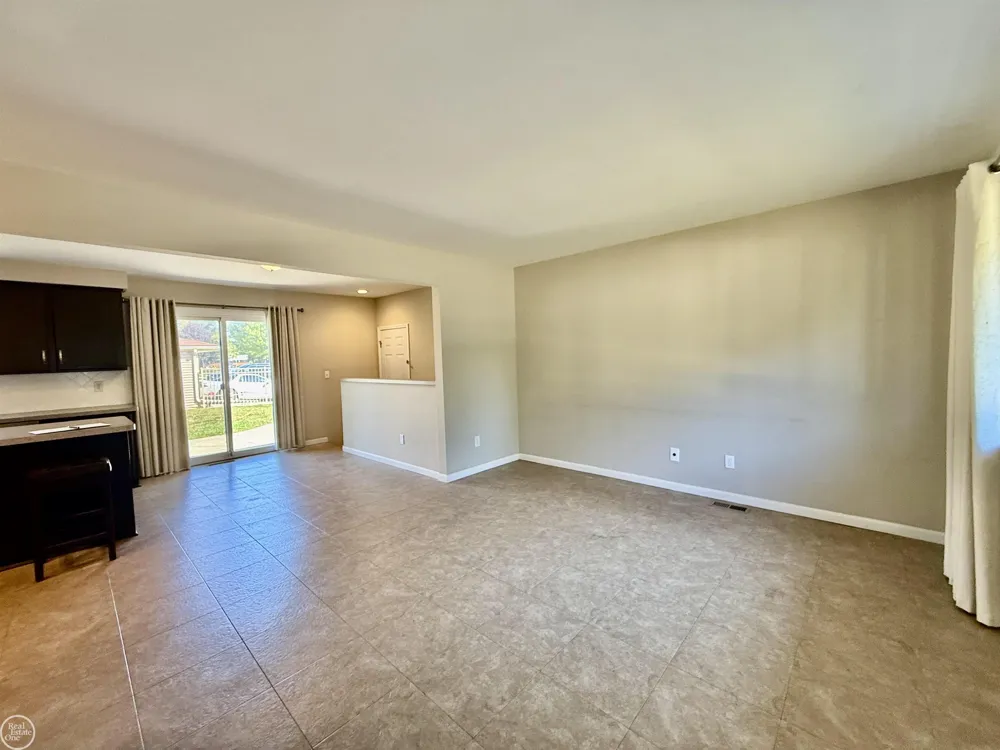 12591 Bender Street Sterling Heights City, MI 48313