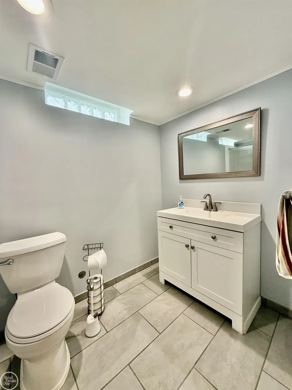 12591 Bender Street Sterling Heights City, MI 48313