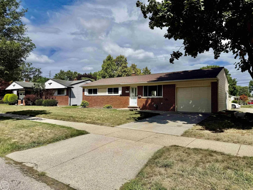 12591 Bender Street Sterling Heights City, MI 48313